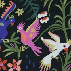 Bio Popeline Baumwollstoff Exuberant Cockatoos Aus Der Serie Garden Of Eden Von Cloud9 -TextilKreativ Verkaufsgeschäft Baumwollstoff Exuberant Cockatoos aus der Serie 1567 2