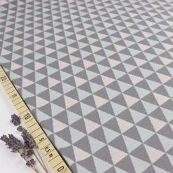 Bio Kuscheljacquard Dreiecke Grau Von Stoffonkel