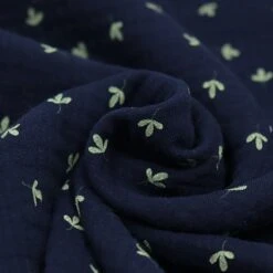 Bio Double Gauze Navy Mit Blättern 5 Bio Double Gauze Navy Mit Blättern -TextilKreativ Verkaufsgeschäft Gauze navy mit Blaettern Bio Double 1827 2