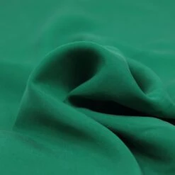 Tencel Twill Medium In Leaf Green Von Meet Milk -TextilKreativ Verkaufsgeschäft Medium in Leaf Green von Meet 1662 2