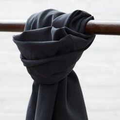 SOFT STRETCH TWILL In Dark Navy Von Meet Milk