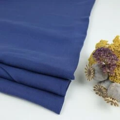 Vida Voile In Lapis Von Meet Milk Aus 100% TENCEL ™ Lyocell Fasern